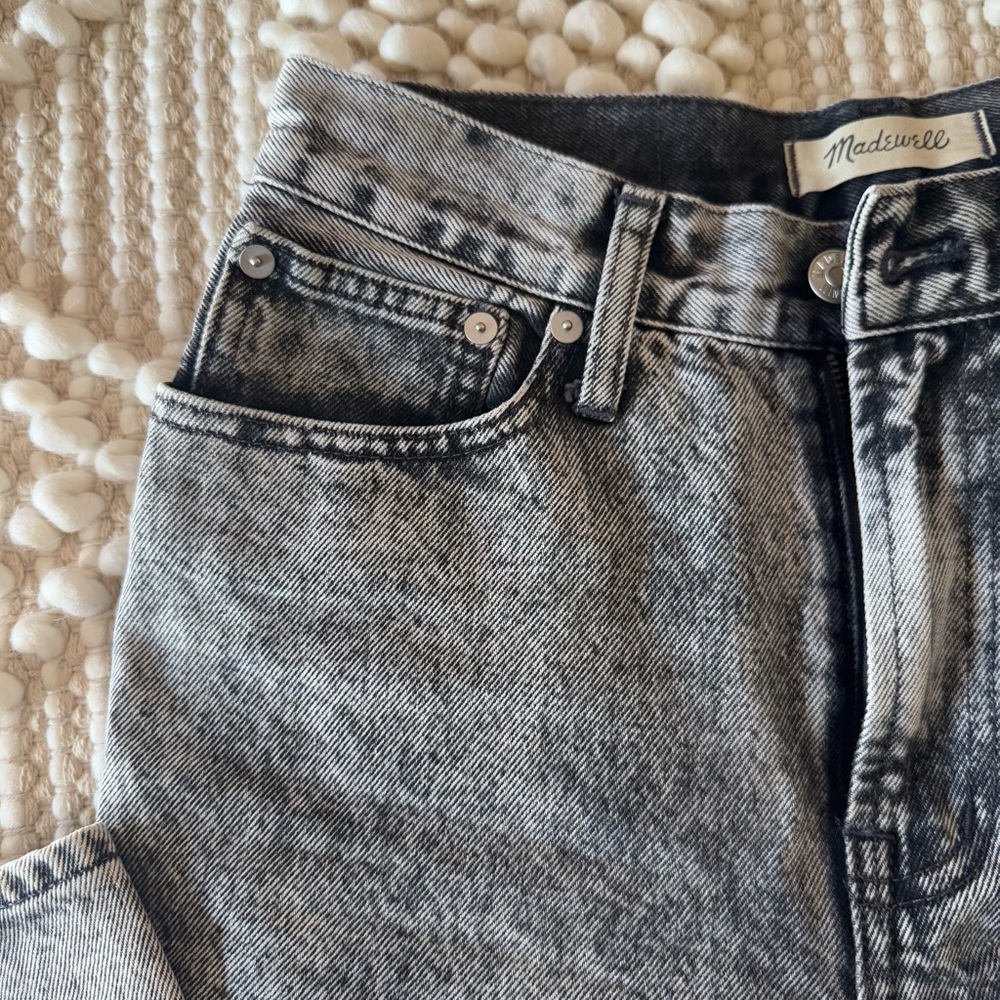 The Perfect Vintage Straight Jean in Acid Wash - Picture 10 of 13